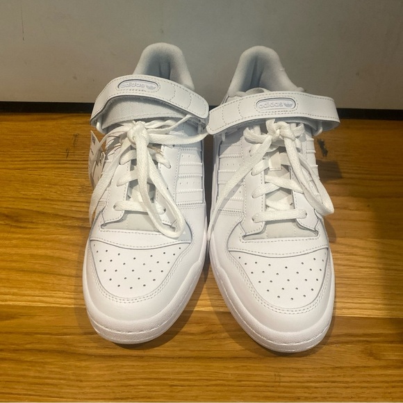 Adidas Forum Low Women Originals - Triple White size 11 - Picture 3 of 6